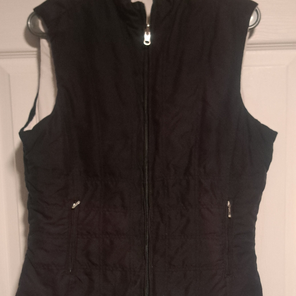 Reverse vest
